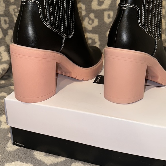 Dolce Vita Caster H2O Booties Leather New 💯 Waterproof - Picture 13 of 17